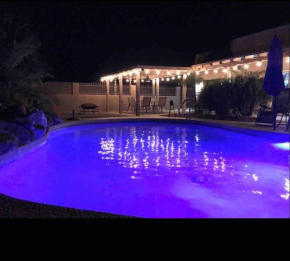 Spacious 3 BR with Pool Minutes Away from Lake